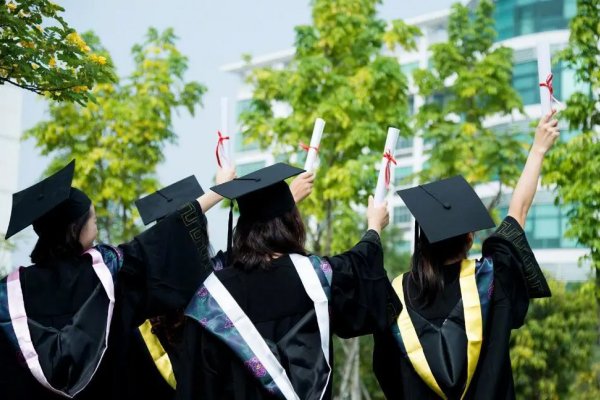 分数没过本科线能报本科学校吗