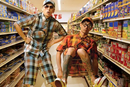 寻找 李灿森 小腿的纹身图片