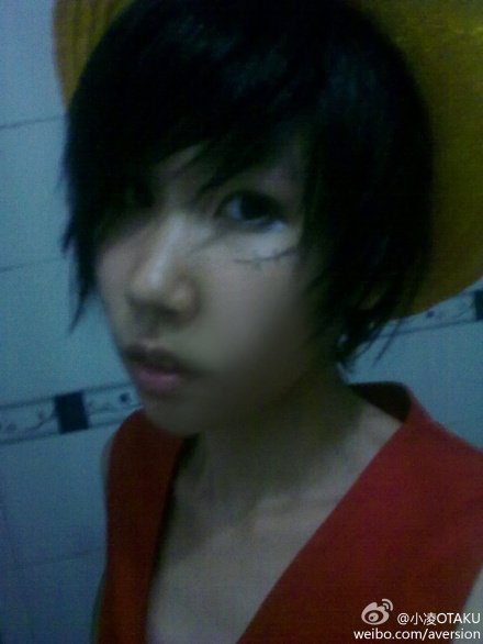 求坏女孩中与徐良演唱的小凌本人真实照片