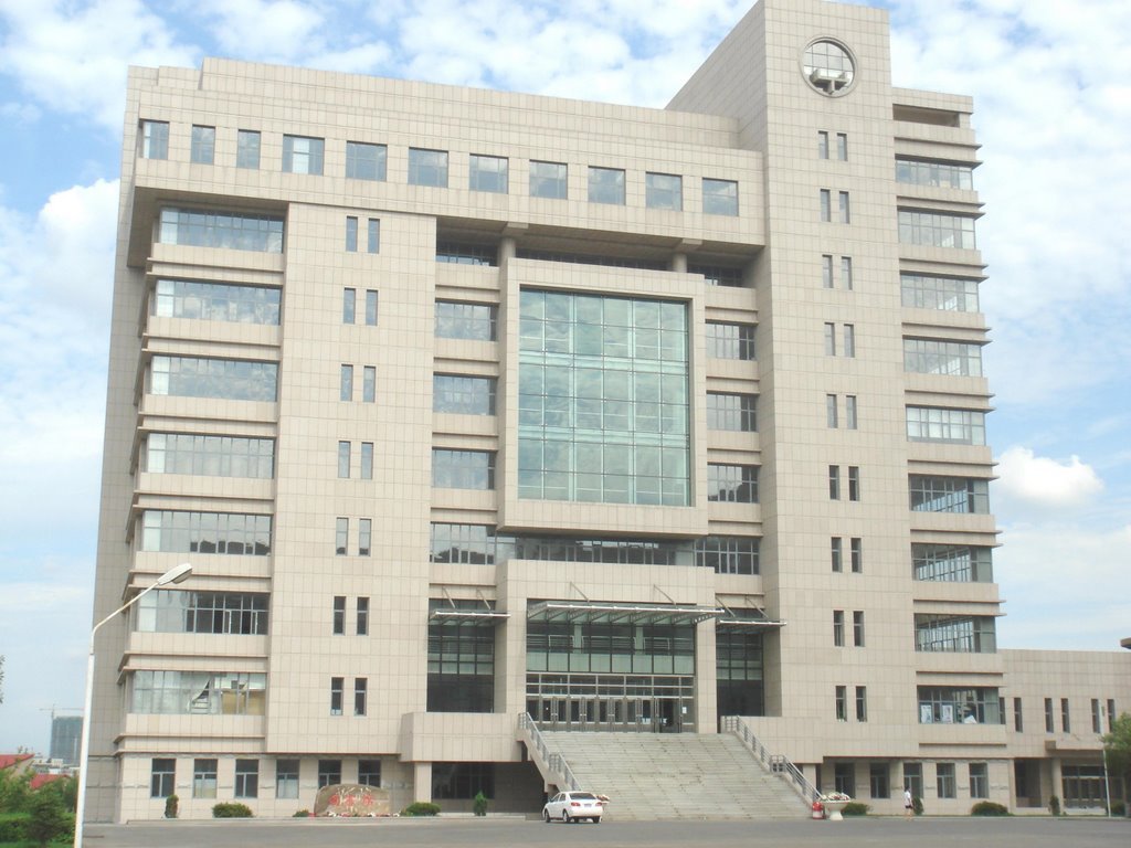 哈尔滨理工大学图书馆的介绍