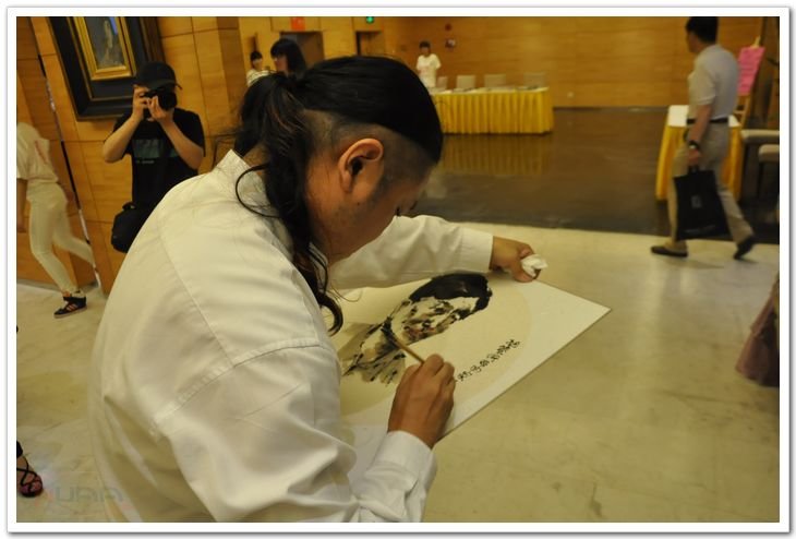 教授睡身边的介绍