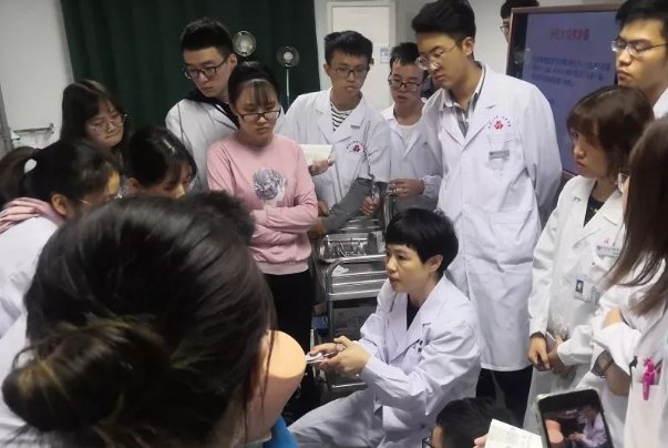 武汉大学医学职业技术学院招生电话