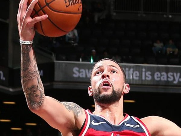 湖人队里弗斯是谁的儿子？