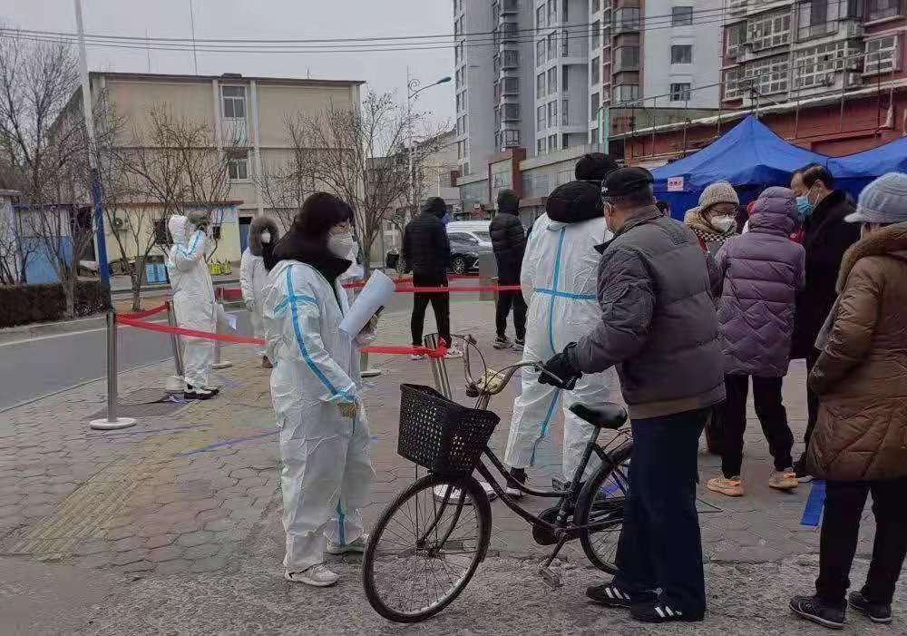 张文宏:终有一天会发现已完全开放,我们该以怎样的心态面对疫情?