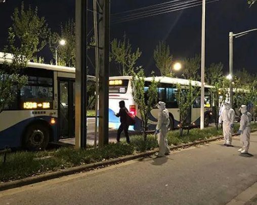 上海一村连夜转运村民准备全面消杀，当地的环境是否受到了污染？