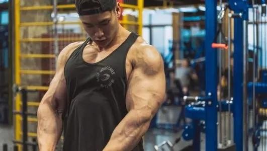 手臂的围度是多少，是哪个手臂的？