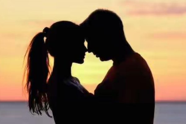 为什么女生可爱喜欢卖萌