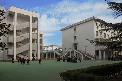 广东财经大学华商学院到底怎么样？