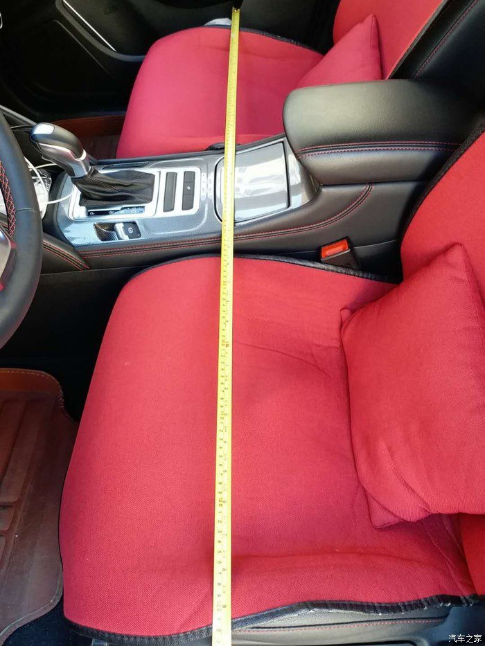 用尺寸来说一下爱车长安CS55内部事实空间
