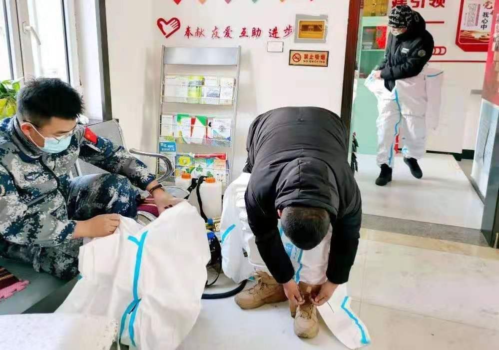 张文宏:终有一天会发现已完全开放,我们该以怎样的心态面对疫情?