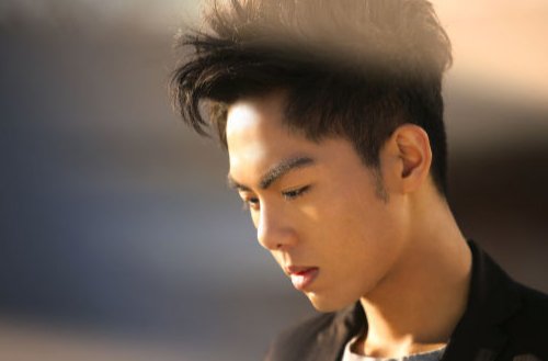 好了伤疤忘了疼歌词