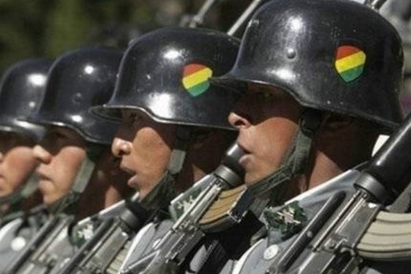 智利VS玻利维亚，如今单论军事实力谁更牛？