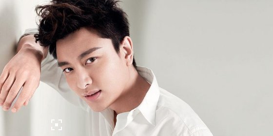 有哪些明星家里很有钱，是一个富二代？