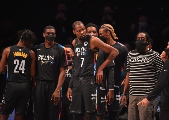 杜兰特复出拿下17分篮网胜鹈鹕，如何评价这场比赛？