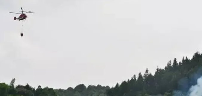 吹得还很凉快！重庆村民吃婚宴遇直升机悬停！这背后到底有何缘由？