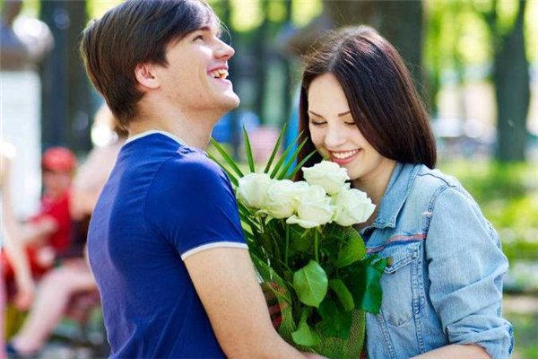 为什么女人很容易相信男人呢。