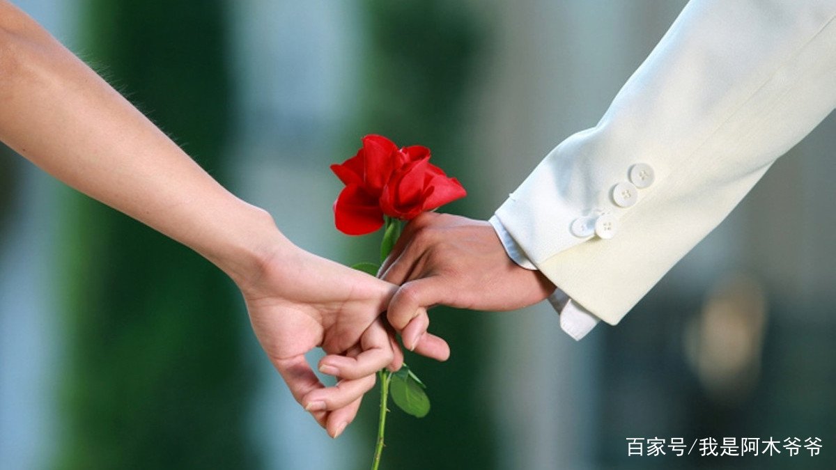 农村俗语“老牛吃嫩草”,下半句是什么呢?