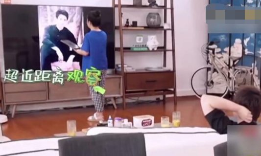 杨迪妈妈将沈腾认成王一博是怎么回事？