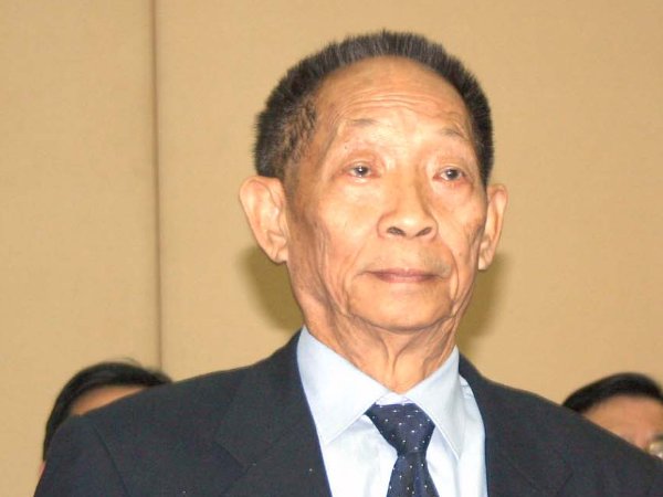 袁隆平的故事简短20字