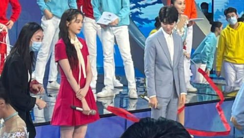 王俊凯、关晓彤合唱《落在生命里的光》，你觉得他们合作的怎么样？