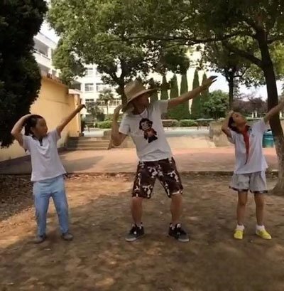 牌牌琦为什么被永久封 吃药抢救视频是真的吗