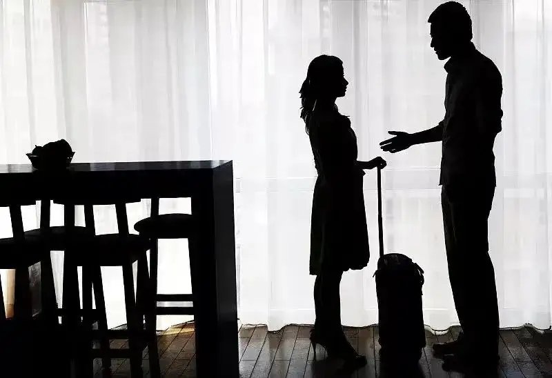 结婚4年2次鼓膜穿孔，陕西女子要丈夫道歉，他们之间到底发生了什么？