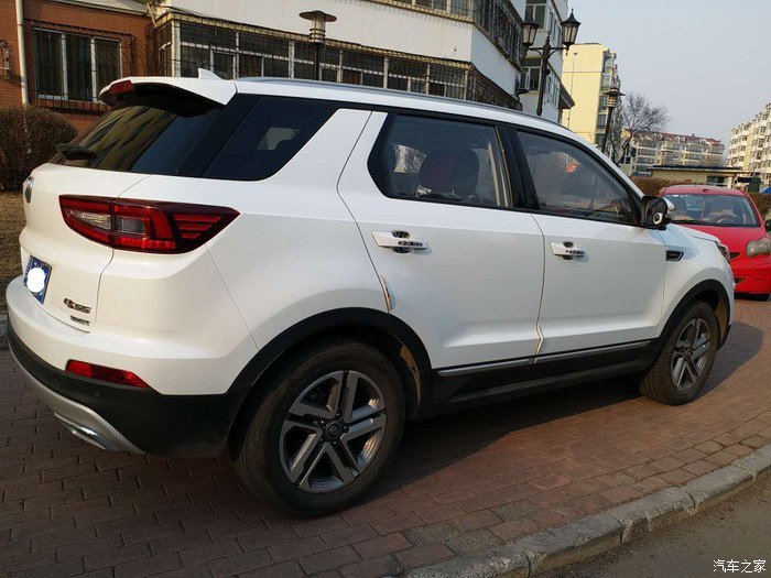 用尺寸来说一下爱车长安CS55内部事实空间