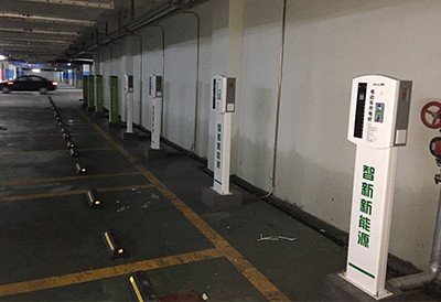 有没有适合大学生创业的项目，投资少风险低，适合刚毕业的新手小白？