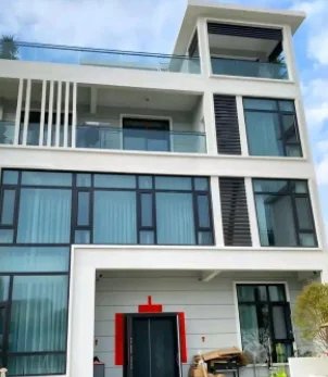 广东女子晒农村自建房，造价120万装修190万，网友们对此作何评价？