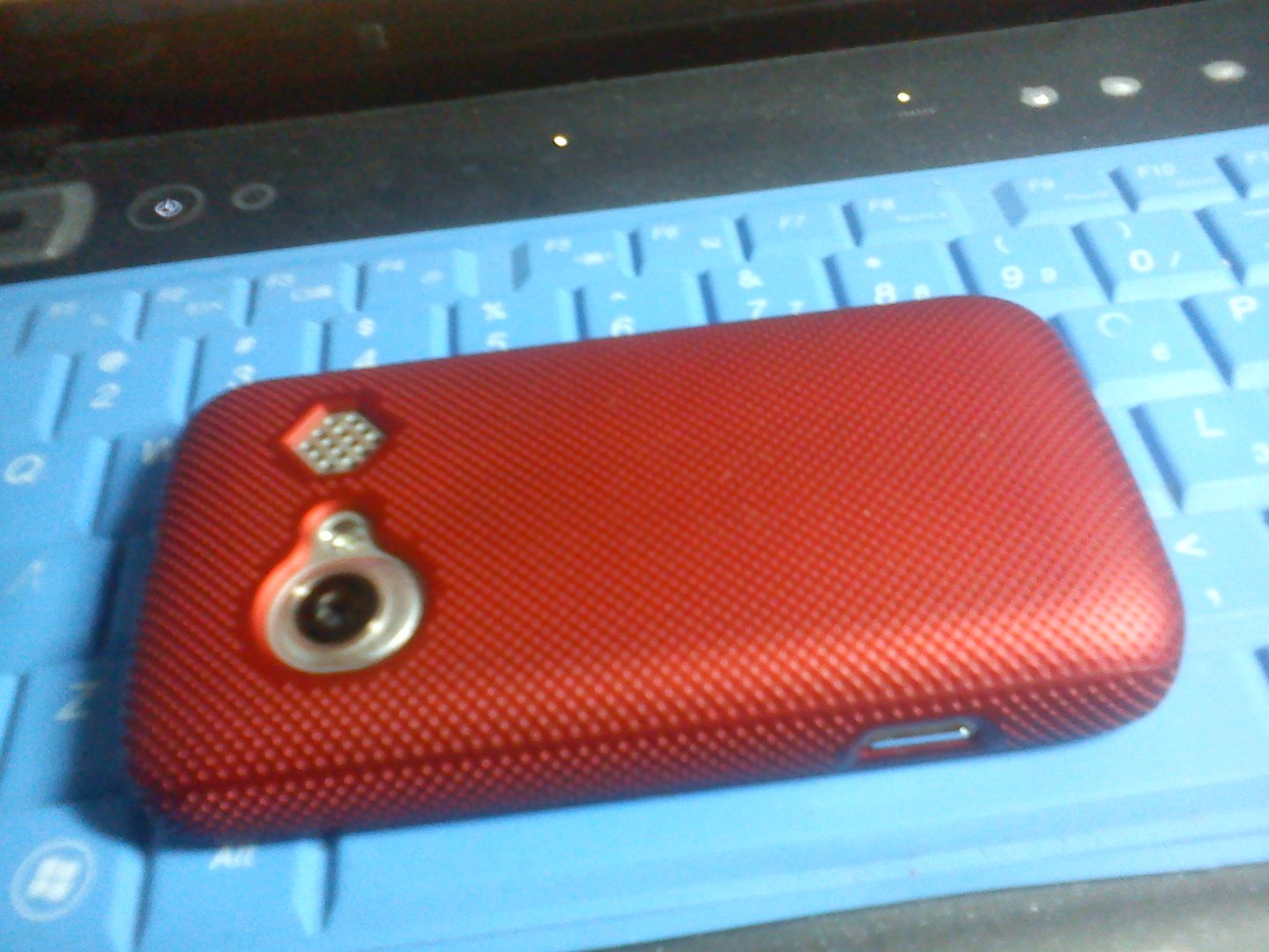 koobee酷比a106在用的朋友进来一下，这手机究竟怎么样？还有这款有没有外壳卖？急啊