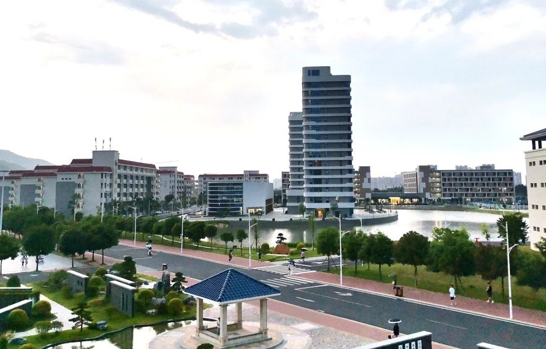 广东科学技术职业学院好吗?