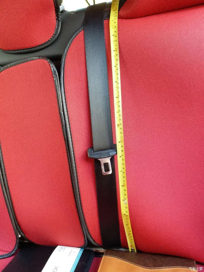 用尺寸来说一下爱车长安CS55内部事实空间