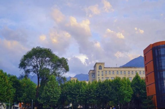 西安翻译学院是一所什么样的学校？