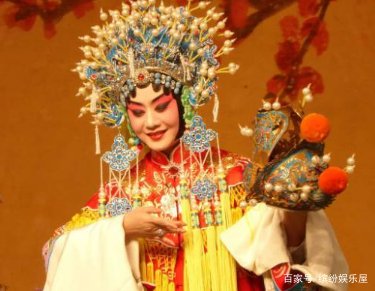被很多人称为“京剧第一美人”的李胜素，到底是一个什么样的人？