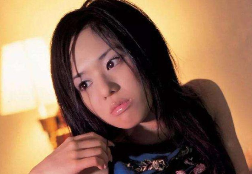 苍井空被传出感染上了新冠，两岁的双胞胎儿子也被感染，她老公也感染了吗？