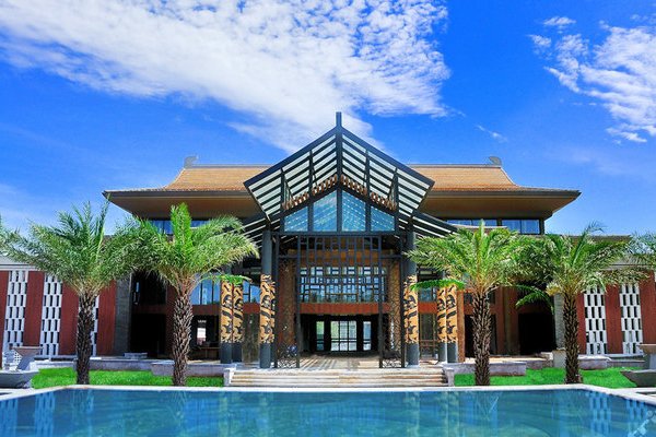 美兰机场附近的酒店