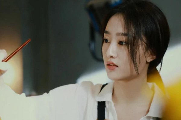 消失的她的主演