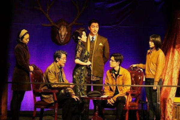 黄景瑜钟楚曦给肖战演出送花篮，他们与肖战是如何相识的？