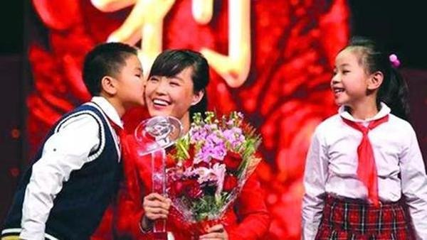 为救学生失去双腿，主动与丈夫提出离婚的教师张丽莉，后来如何？