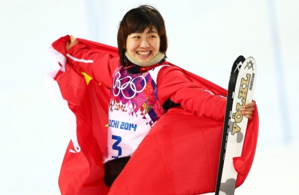 徐梦桃训练日常让人揪心,从6层楼高度跳入冰水,她训练日常有多辛苦?