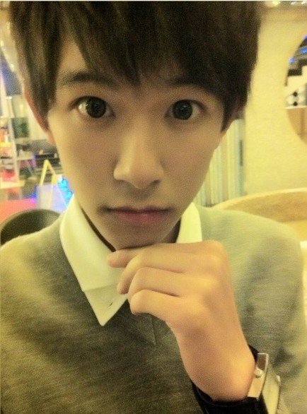 帮忙找男生头像大图，跪求了，他叫郭根恺 都是同一个人，别跟我说放大就完事