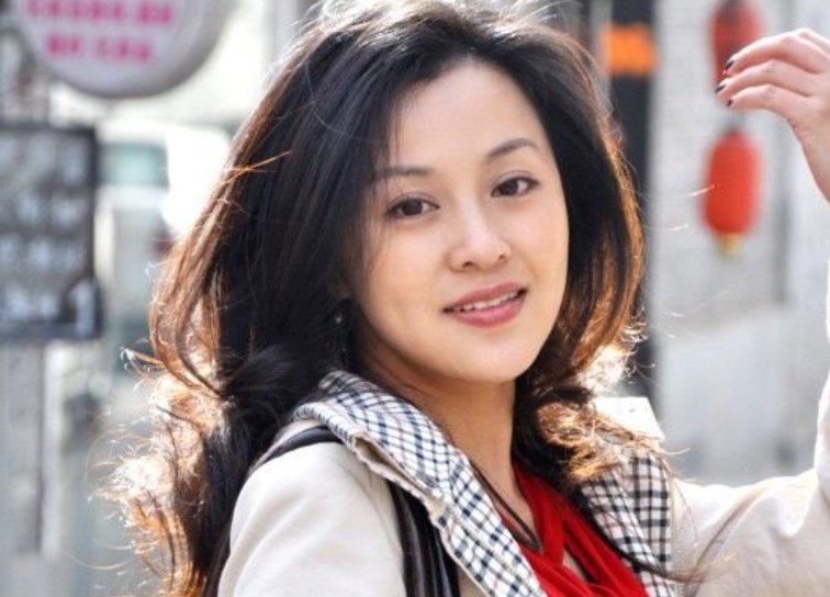计春华因为演坏人而出名，你知道他娶了《还珠格格》里的谁吗？