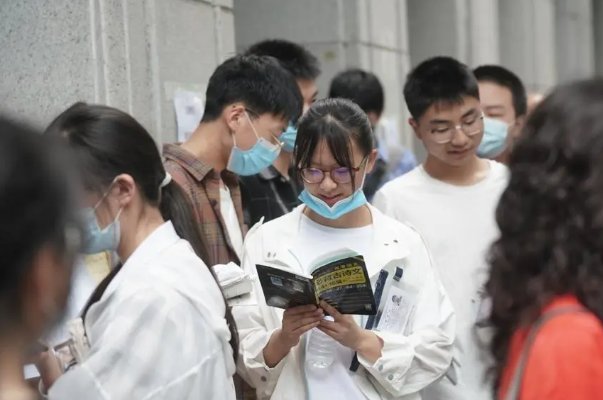 贵州高考状元2023年第一名是谁