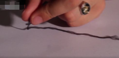 蜂鸟牌怎么变？(纸片飞旋魔术）