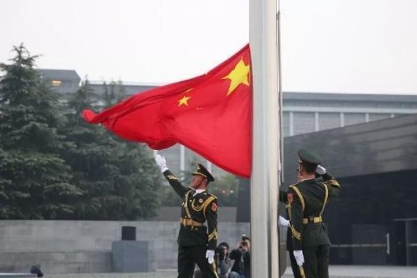 下半旗致哀的由来源于什么人物的去