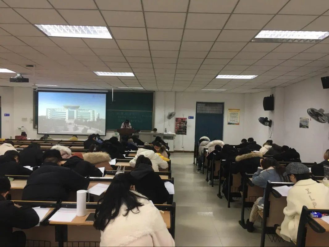 英语bec考试报名时间