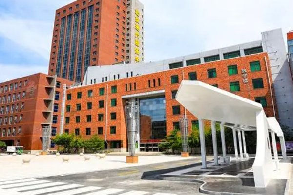 何廖侣匀读过什么学校