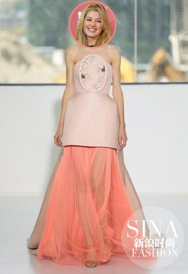 罗萨蒙德·派克的介绍