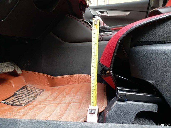 用尺寸来说一下爱车长安CS55内部事实空间