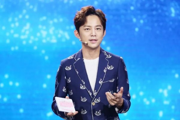 何炅是同性恋么。